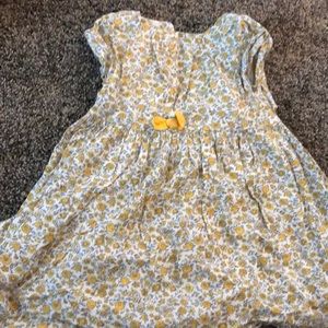 Yellow dress 2t and sandals 5